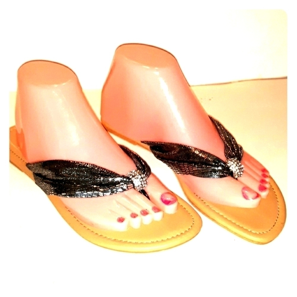 Olivia Miller 8 sandals